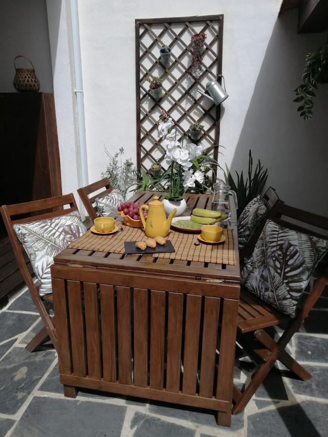 Courtyard House - Sun, Barbecue, Beach Sesimbra Exterior photo